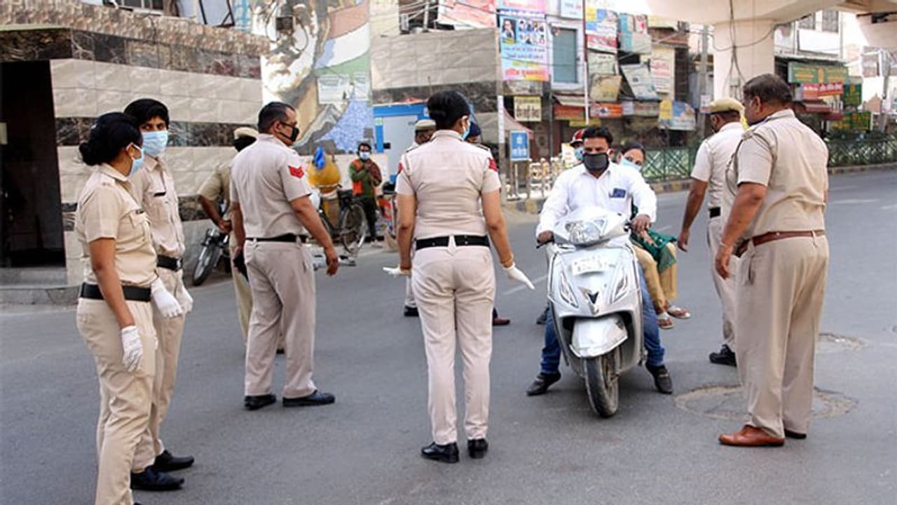 ലോക്ക് ഡൗൺ: പാൽ വാങ്ങാൻ പോയ യുവാവിനെ പൊലീസ് മർദ്ദിച്ച് കൊലപ്പെടുത്തിയെന്ന് ആരോപണം ലോക്ക് ഡൗൺ: പാൽ വാങ്ങാൻ പോയ യുവാവിനെ പൊലീസ് മർദ്ദിച്ച് കൊലപ്പെടുത്തിയെന്ന് ആരോപണം