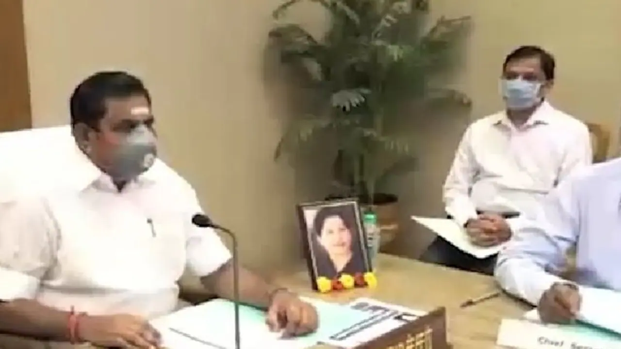 பொதுமக்களுக்கு மீண்டும் 1000 ரூபாய்... அதிரடி யோசனையில் எடப்பாடி பழனிச்சாமி.. சிக்னல் கொடுத்த தமிழக அமைச்சர்!