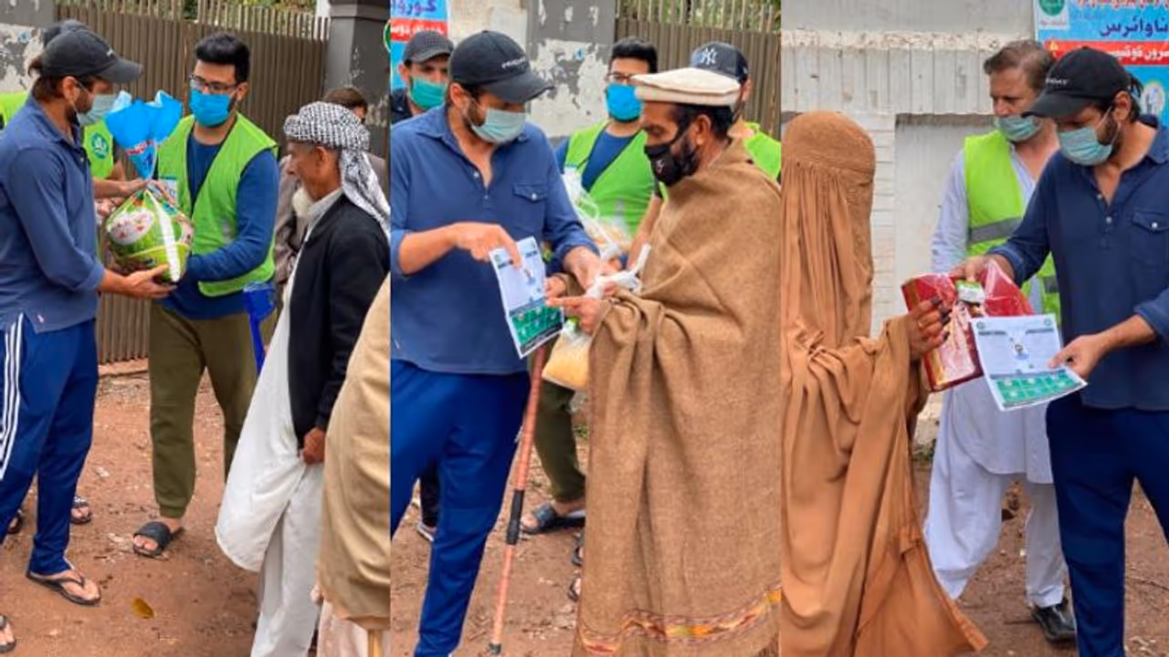 পাকিস্তানে করোনা মোকাবিলায় এগিয়ে এলেন শাহিদ আফ্রিদি, ট্যুইটে প্রশংসা হরভজনের পাকিস্তানে করোনা মোকাবিলায় এগিয়ে এলেন শাহিদ আফ্রিদি, ট্যুইটে প্রশংসা হরভজনের