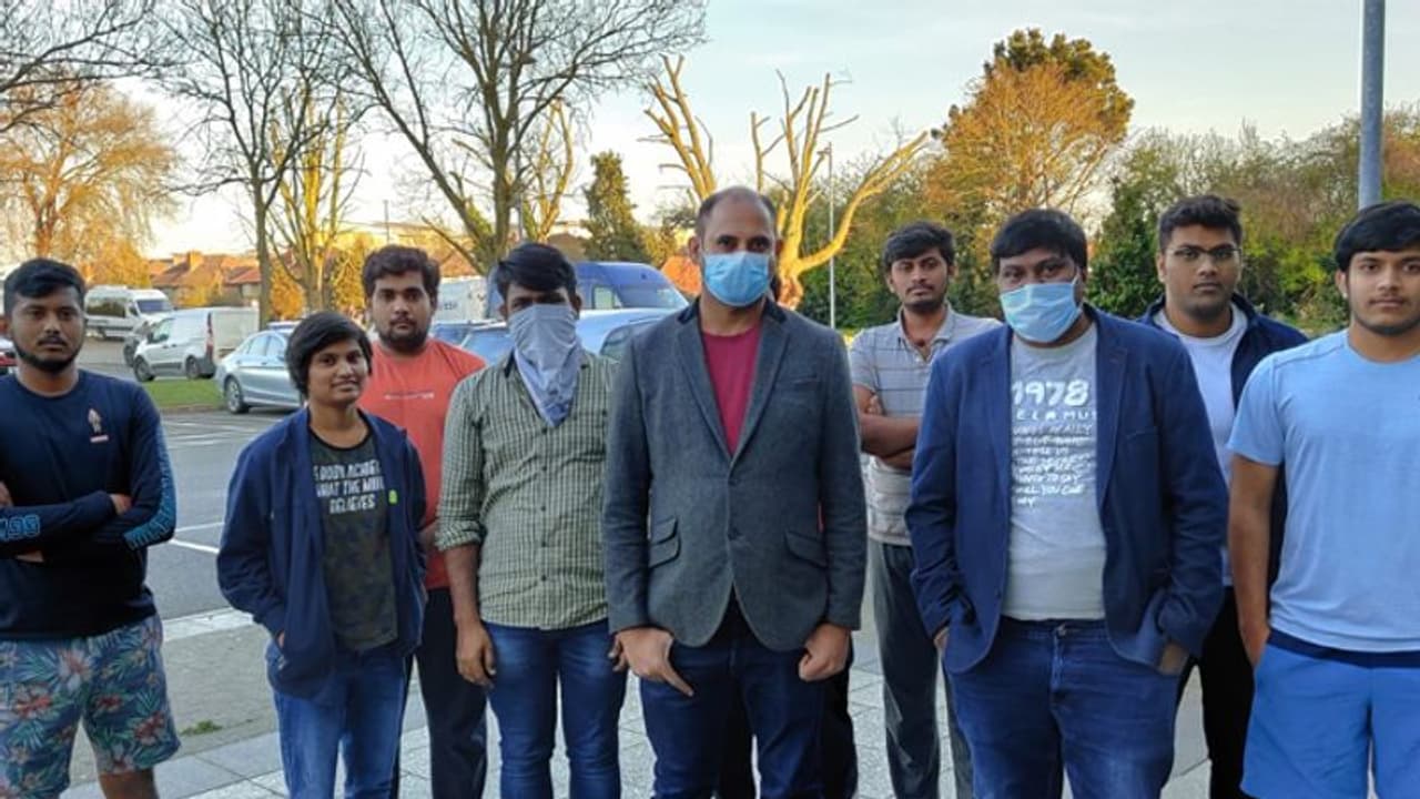 కరోనా ఇక్కట్లు: లండన్‌లో భారతీయులకు అండగా తెలుగు సంఘాలు