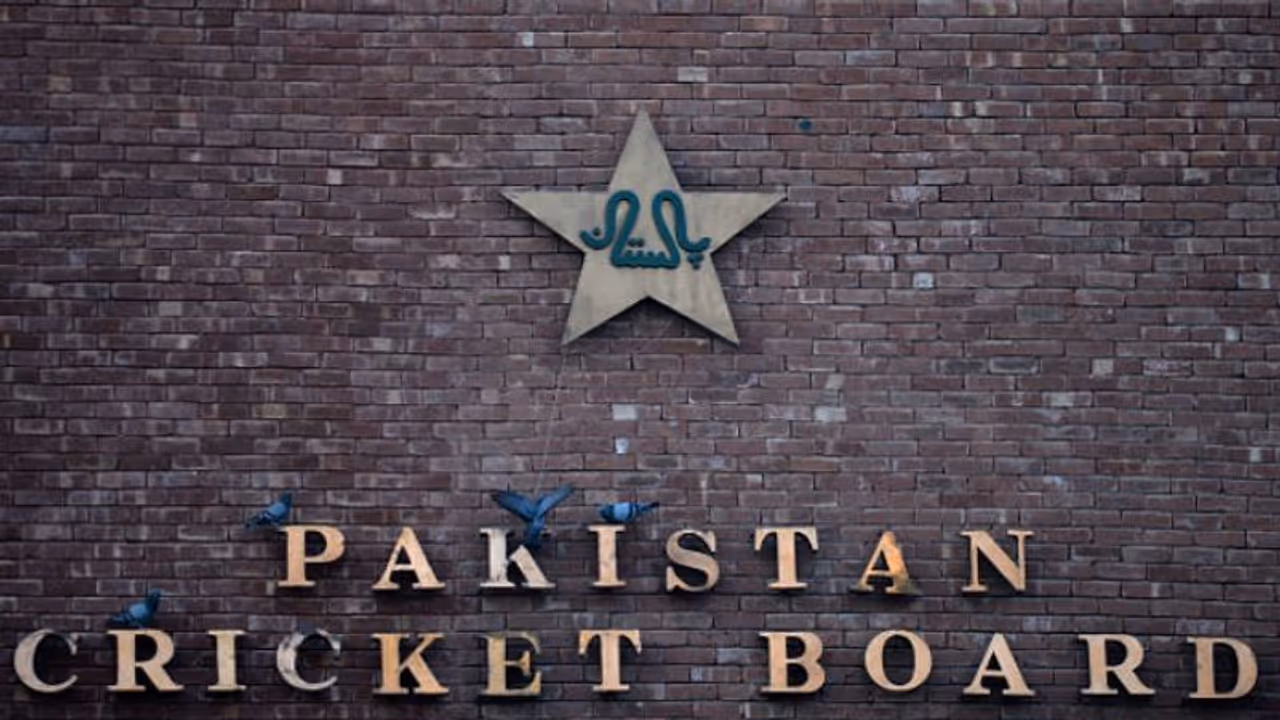 ലോകകപ്പ് മാറ്റുന്നത് ഐപിഎല്‍ നടത്താന്‍; വിചിത്ര വാദവുമായി പാക് ക്രിക്കറ്റ് ബോര്‍ഡ്
