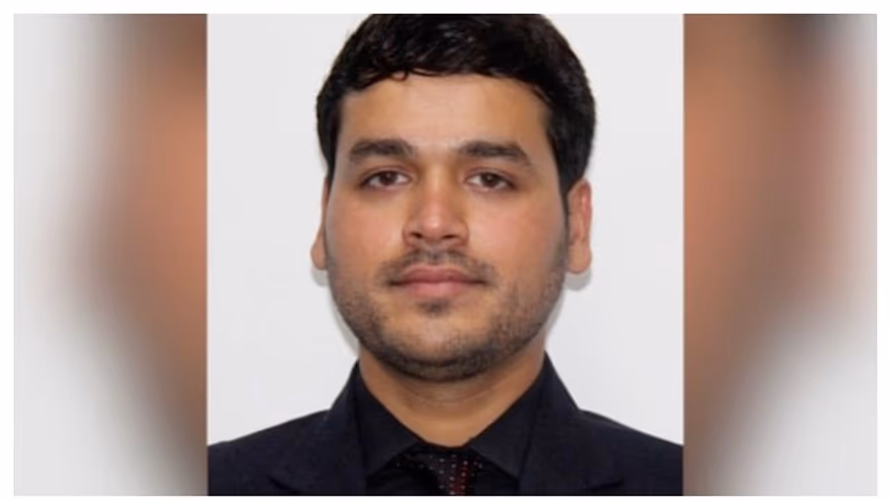 മുങ്ങിയ സബ് കളക്ടർ ബെംഗളൂരുവിലെന്ന് സൂചന; കൊല്ലം വെസ്റ്റ് പൊലീസ് കേസെടുത്തു മുങ്ങിയ സബ് കളക്ടർ ബെംഗളൂരുവിലെന്ന് സൂചന; കൊല്ലം വെസ്റ്റ് പൊലീസ് കേസെടുത്തു