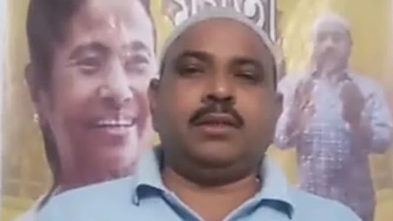 করোনা প্রতিরোধে 'রাস্তায় নামা'র নিদান, বিতর্কে আসানসোলের তৃণমূল কাউন্সিলর করোনা প্রতিরোধে 'রাস্তায় নামা'র নিদান, বিতর্কে আসানসোলের তৃণমূল কাউন্সিলর