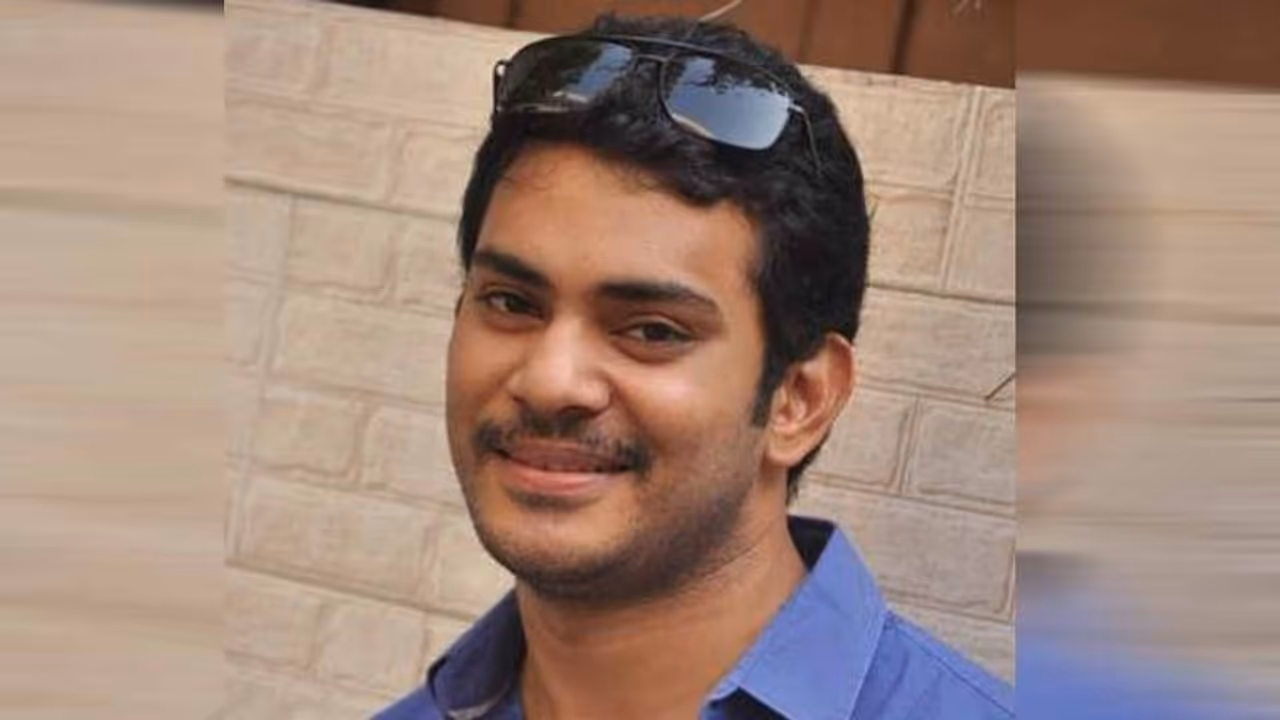 ஒதுங்கியிருக்கச் சொல்லிட்டு... இறந்துபோன நடிகர் சேதுராமன் சொல்றத கேளுங்கய்யா... கண்கலங்க வைக்கும் வீடியோ..! ஒதுங்கியிருக்கச் சொல்லிட்டு... இறந்துபோன நடிகர் சேதுராமன் சொல்றத கேளுங்கய்யா... கண்கலங்க வைக்கும் வீடியோ..!