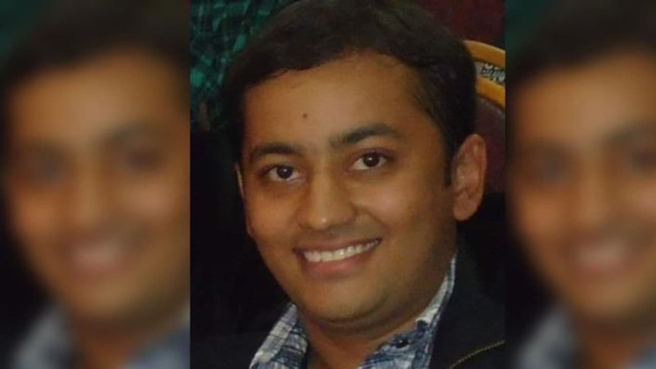 हम नहीं सुधरेंगे: IAS अफसर ने खतरे में डाली कई लोगों की जिंदगी, क्वारंटाइन से भागकर पहुंचा घर हम नहीं सुधरेंगे: IAS अफसर ने खतरे में डाली कई लोगों की जिंदगी, क्वारंटाइन से भागकर पहुंचा घर