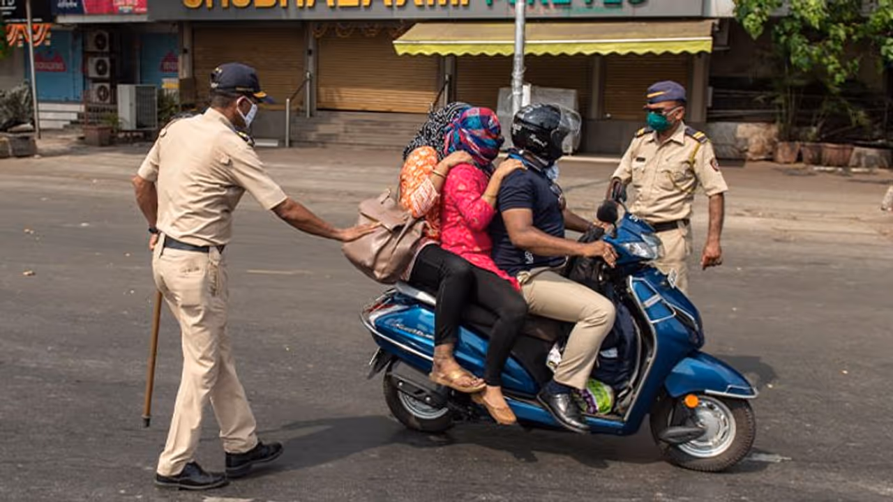 ലോക്ക്ഡൗണ് പാലിക്കാത്തവര്ക്കെല്ലാം നിര്ബന്ധിത ക്വാറന്റൈന്; സംസ്ഥാനങ്ങള്ക്ക് കേന്ദ്രനിര്ദേശം ലോക്ക്ഡൗണ് പാലിക്കാത്തവര്ക്കെല്ലാം നിര്ബന്ധിത ക്വാറന്റൈന്; സംസ്ഥാനങ്ങള്ക്ക് കേന്ദ്രനിര്ദേശം