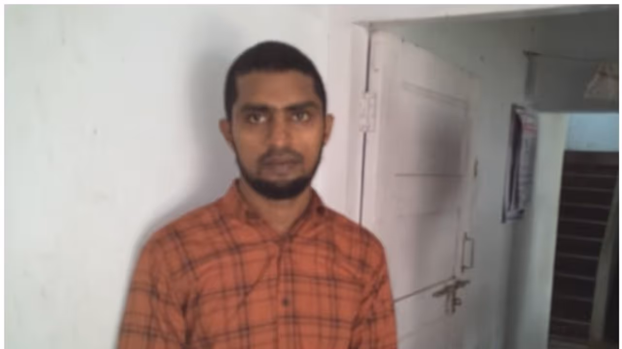 പ്രായപൂർത്തിയാകാത്ത വിദ്യാർത്ഥികളെ പീഡിപ്പിച്ച ഉസ്താദ് അറസ്റ്റിൽ പ്രായപൂർത്തിയാകാത്ത വിദ്യാർത്ഥികളെ പീഡിപ്പിച്ച ഉസ്താദ് അറസ്റ്റിൽ