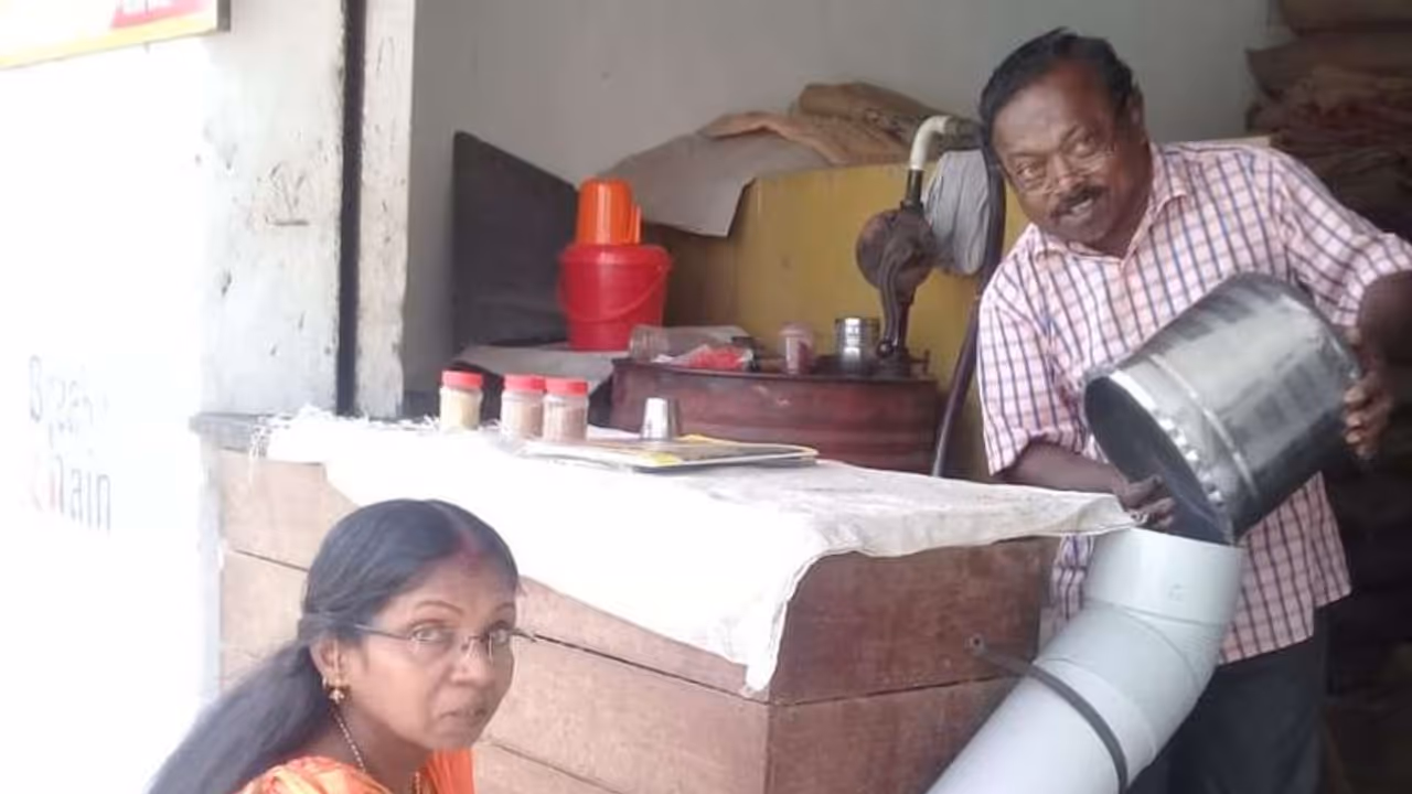 Coronavirus lockdown: Once again Kerala style social distancing goes viral on social media