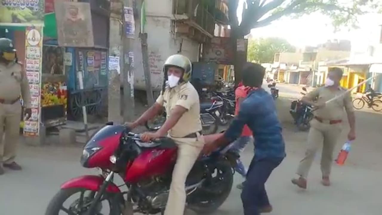 ಲಾಕ್‌ಡೌನ್‌ ಸಡಿಲಿಕೆ: ಬೈಕ್‌ ಸೀಜ್‌ ಮಾಡಲು ಪೊಲೀಸರಿಗೆ ಟಾರ್ಗೆಟ್‌!