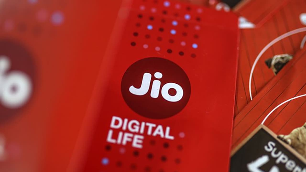 വീട്ടിലിരുന്ന് മടുത്തോ..! ജിയോ പ്ലാനുകളുടെ പൂര്ണ വിവരങ്ങള് ഇതാ വീട്ടിലിരുന്ന് മടുത്തോ..! ജിയോ പ്ലാനുകളുടെ പൂര്ണ വിവരങ്ങള് ഇതാ