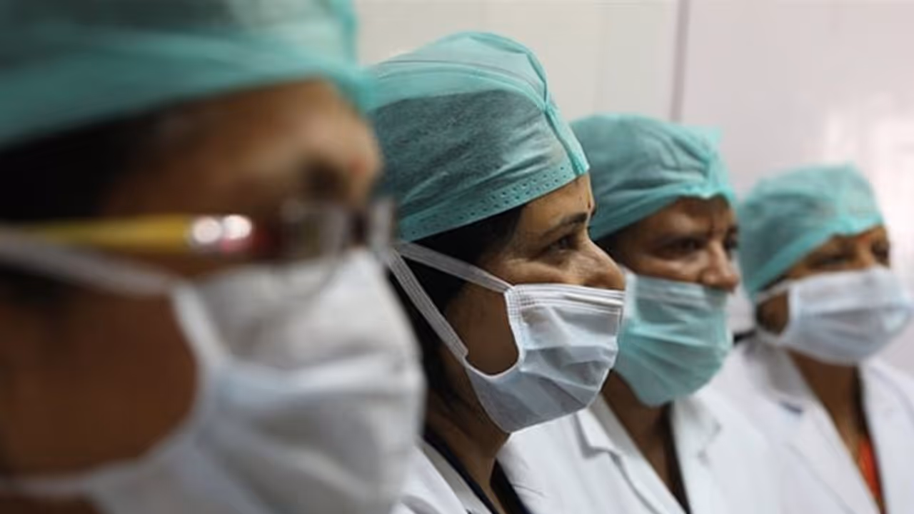 மக்களை பயமுறுத்திய "வாட்ஸ்அப்" போட்டோக்கள்..! உண்மை இதுதான் மக்களே..! மக்களை பயமுறுத்திய "வாட்ஸ்அப்" போட்டோக்கள்..! உண்மை இதுதான் மக்களே..!