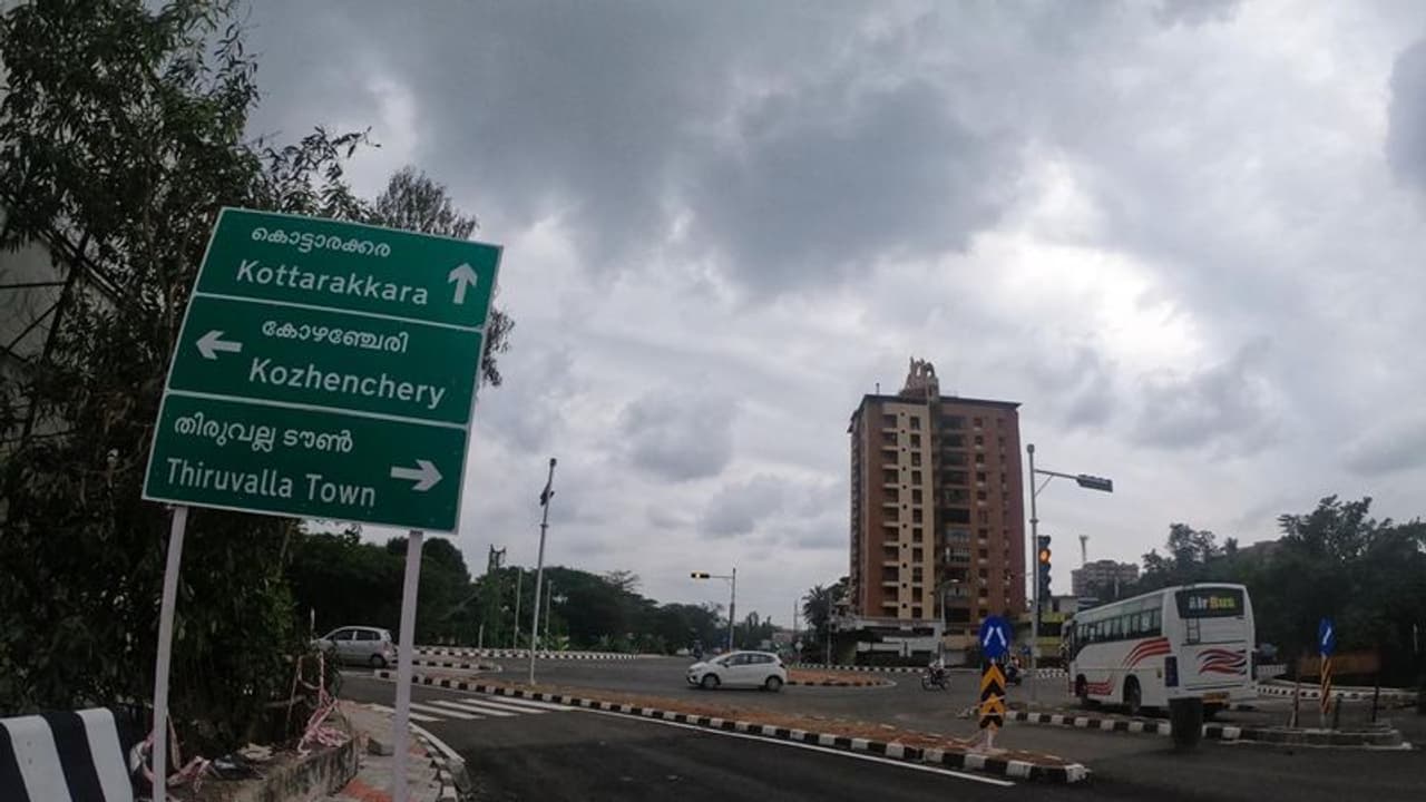 লকডাউনেও ভগবানের আপন দেশে চলছে বিচিত্র খেলা, দেখুন তারই কয়েকটি নমুনা