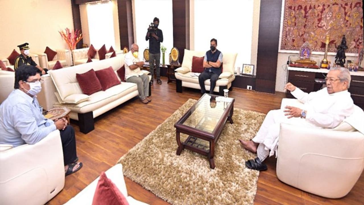 కరోనా నివారణకు తాను సైతం... రంగంలోకి దిగిన ఏపి గవర్నర్ కరోనా నివారణకు తాను సైతం... రంగంలోకి దిగిన ఏపి గవర్నర్