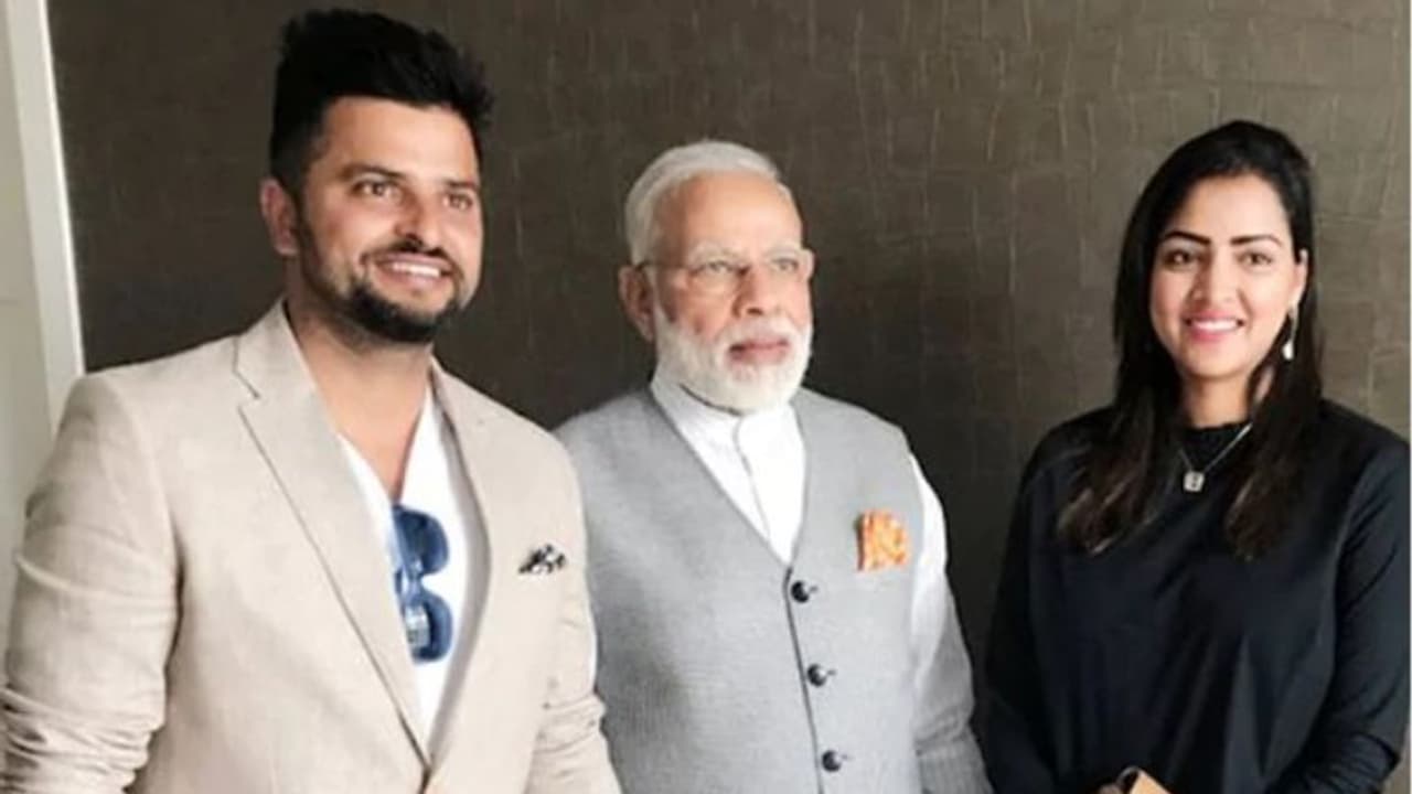 'അതൊരു മികച്ച അർധ സെഞ്ചുറി'; കൊവിഡ് സഹായത്തില് സുരേഷ് റെയ്നയെ അഭിനന്ദിച്ച് പ്രധാനമന്ത്രി 'അതൊരു മികച്ച അർധ സെഞ്ചുറി'; കൊവിഡ് സഹായത്തില് സുരേഷ് റെയ്നയെ അഭിനന്ദിച്ച് പ്രധാനമന്ത്രി