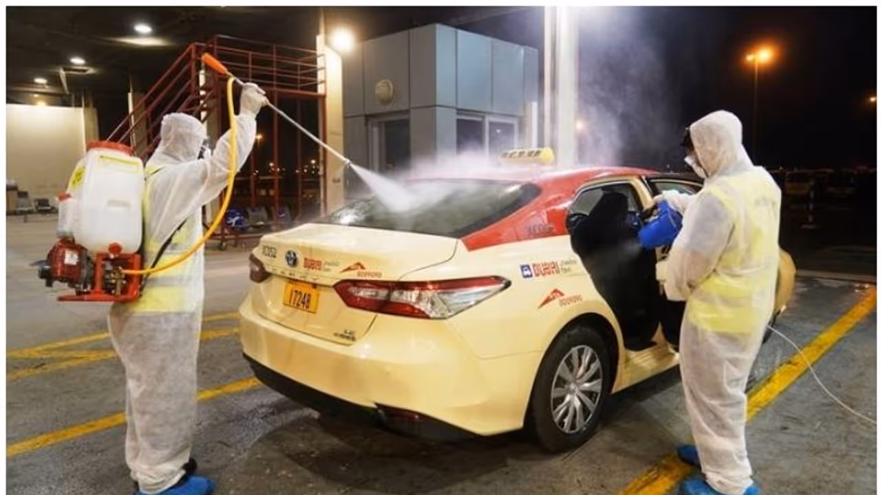 യുഎഇയില് 63 പേര്ക്ക് കൂടി കൊവിഡ് 19; അണുവിമുക്തമാക്കാനുള്ള പ്രവര്ത്തനങ്ങള് ഏപ്രില് 5 വരെ തുടരും യുഎഇയില് 63 പേര്ക്ക് കൂടി കൊവിഡ് 19; അണുവിമുക്തമാക്കാനുള്ള പ്രവര്ത്തനങ്ങള് ഏപ്രില് 5 വരെ തുടരും