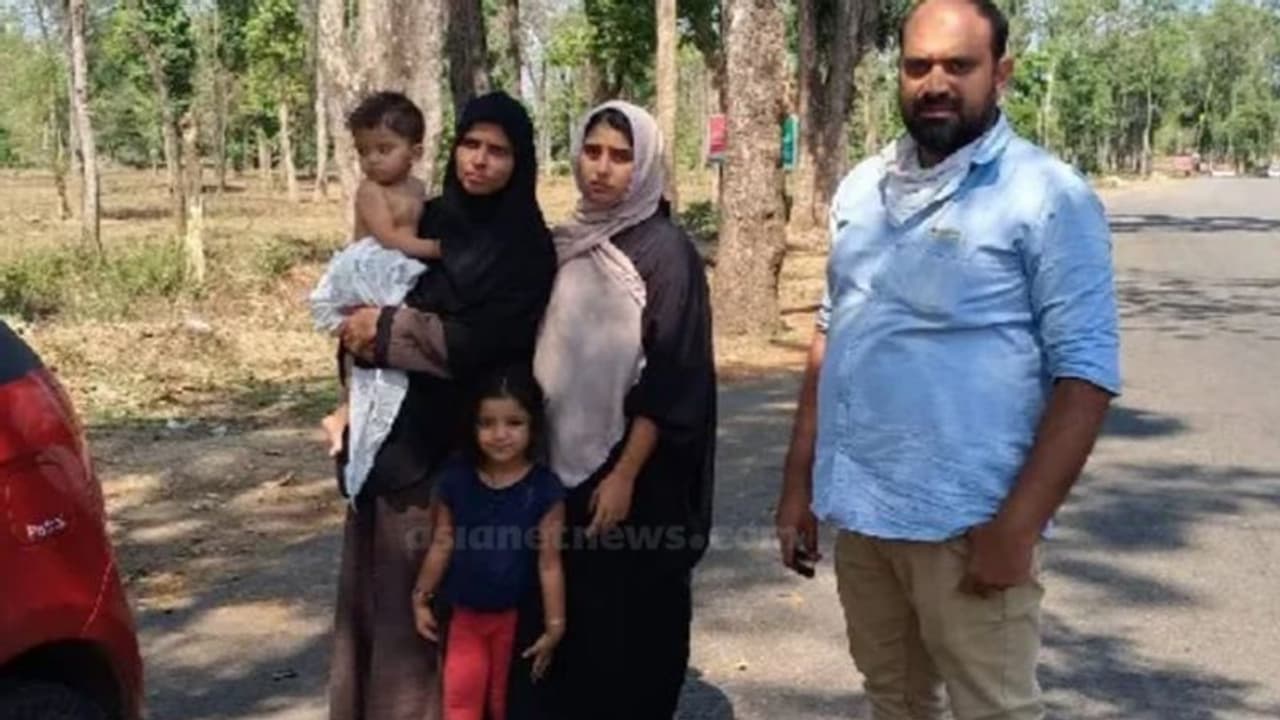 മുത്തങ്ങയിൽ കുടുങ്ങിയ കുടുംബത്തെ ബംഗളുരുവിലേക്ക് തിരിച്ചയച്ചു; ഒപ്പമുണ്ടായിരുന്ന ആൾക്കെതിരെ കേസ് മുത്തങ്ങയിൽ കുടുങ്ങിയ കുടുംബത്തെ ബംഗളുരുവിലേക്ക് തിരിച്ചയച്ചു; ഒപ്പമുണ്ടായിരുന്ന ആൾക്കെതിരെ കേസ്