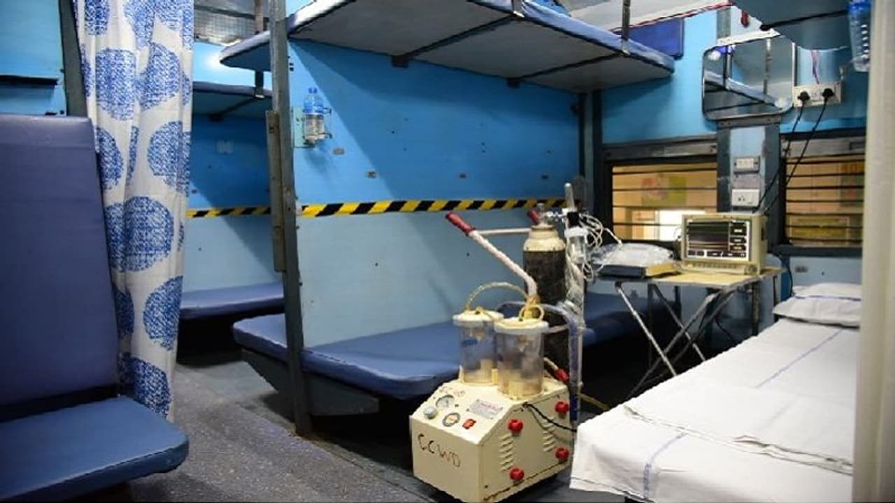 இந்தியாவில் "ட்ரெயின்".. நியூயார்க்கில் "கப்பல்"! உலகெங்கும் பரவும் மாஸ் "ஐடியா"..!