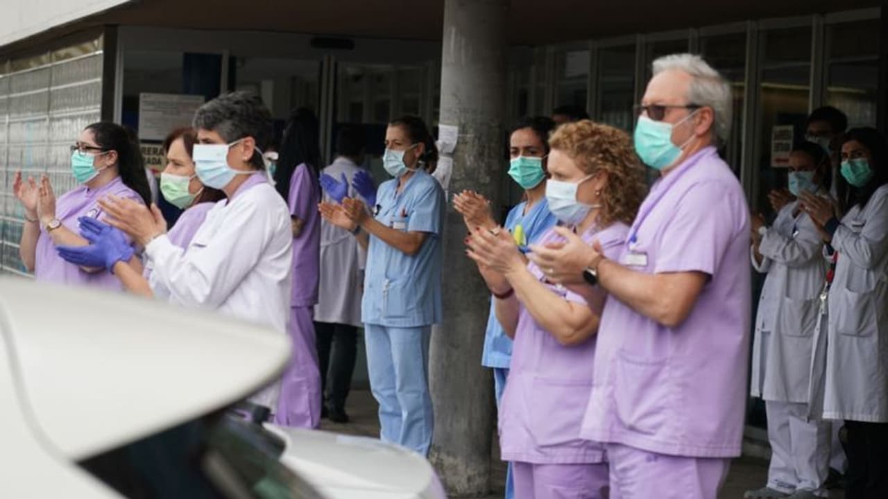 கொரோனாவை வென்று உலகிற்கே நம்பிக்கையூட்டிய 101 வயது இத்தாலி முதியவர் கொரோனாவை வென்று உலகிற்கே நம்பிக்கையூட்டிய 101 வயது இத்தாலி முதியவர்