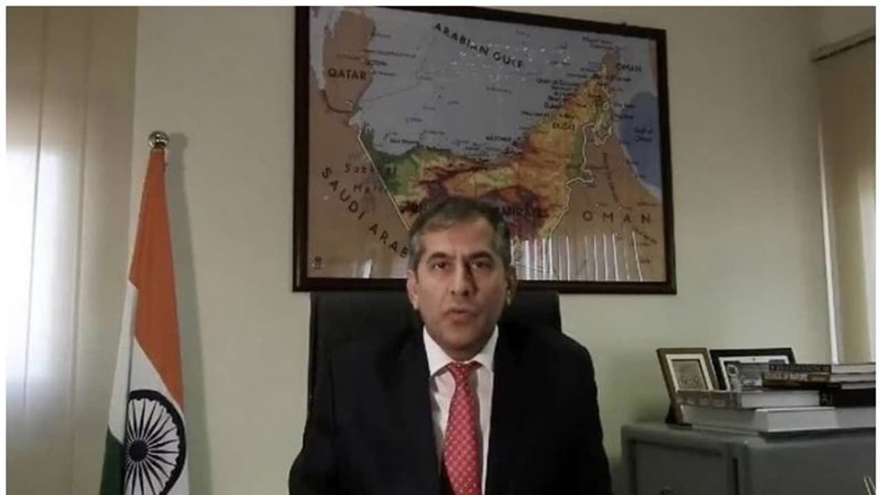 കോവിഡ് 19; യുഎഇയിലെ ഇന്ത്യന് സമൂഹത്തിന് നിര്ദേശങ്ങളുമായി അംബാസഡര് കോവിഡ് 19; യുഎഇയിലെ ഇന്ത്യന് സമൂഹത്തിന് നിര്ദേശങ്ങളുമായി അംബാസഡര്