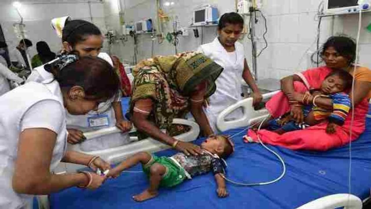पिछले साल जिस बीमारी ने ले ली थी 164 बच्चों की जान, बिहार में फिर आया; 1 बच्चे की मौत पिछले साल जिस बीमारी ने ले ली थी 164 बच्चों की जान, बिहार में फिर आया; 1 बच्चे की मौत