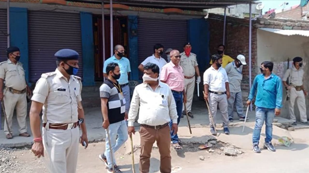 राज्यों का हालः राजस्थान में जो जहां है वहीं रहेगा, बिहार सरकार ने बाहर से आए लोगों को बॉर्डर पर रोक राज्यों का हालः राजस्थान में जो जहां है वहीं रहेगा, बिहार सरकार ने बाहर से आए लोगों को बॉर्डर पर रोक