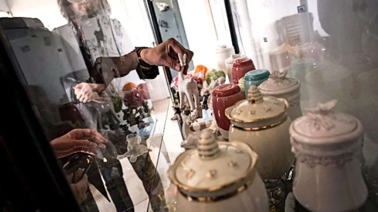 সত্যি কি চিনে করোনায় মৃত ৩৫০০, উহানের ভস্মাধারের ছবি ধন্দে ফেলে দিচ্ছে সত্যি কি চিনে করোনায় মৃত ৩৫০০, উহানের ভস্মাধারের ছবি ধন্দে ফেলে দিচ্ছে