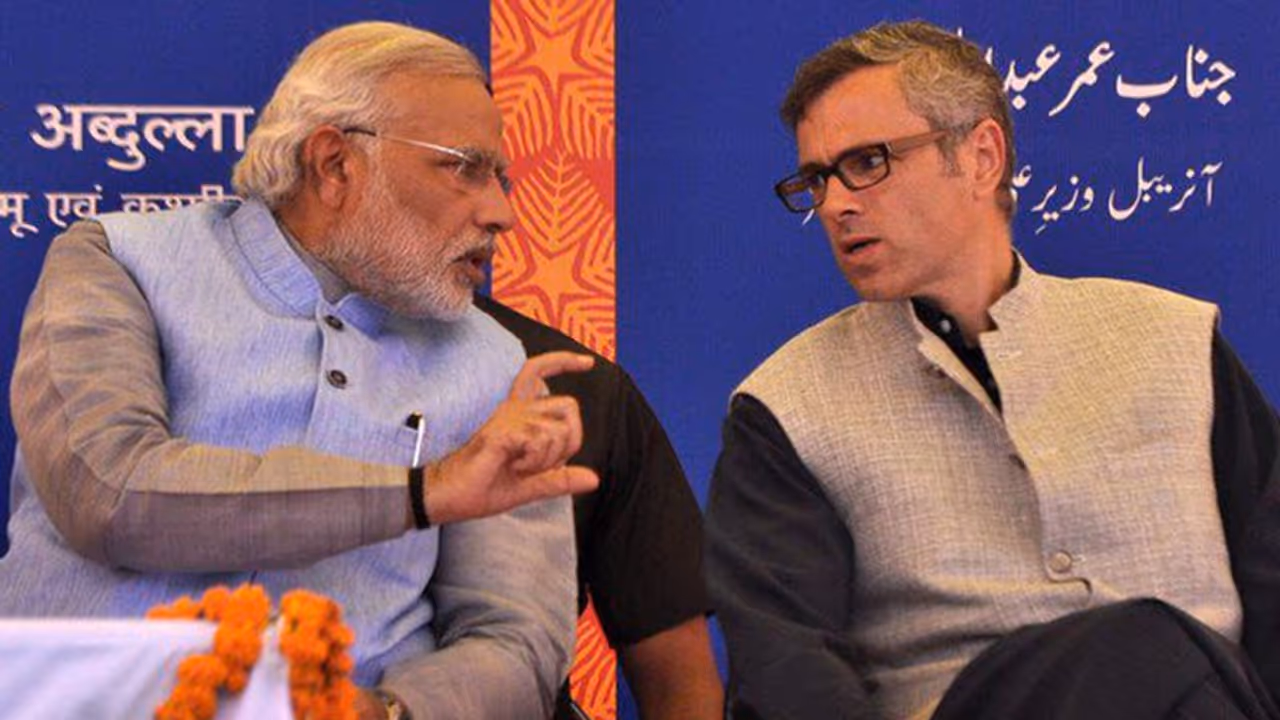 మామయ్య చనిపోతే... మీ నిర్ణయం గొప్పది: ఒమర్ అబ్ధుల్లాపై మోడీ ప్రశంసలు మామయ్య చనిపోతే... మీ నిర్ణయం గొప్పది: ఒమర్ అబ్ధుల్లాపై మోడీ ప్రశంసలు