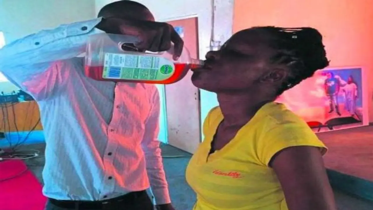 করোনা রুখতে ডেটল খেয়ে ৫৯ জনের মৃত্যু, নেপথ্যে আসলে কোন ঘটনা