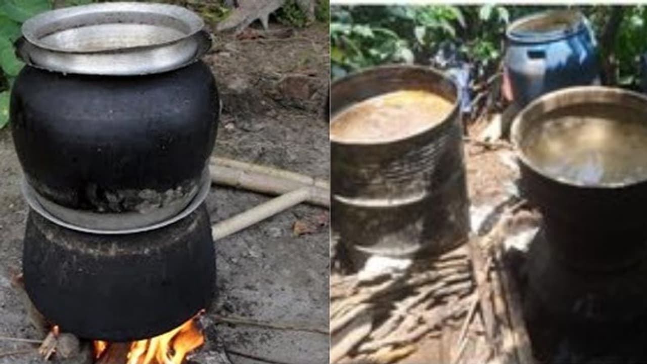 വ്യാജവാറ്റ് വ്യാപകം: കണ്ണൂരിൽ മാത്രം തകർത്തത് മുപ്പതോളം കേന്ദ്രങ്ങൾ വ്യാജവാറ്റ് വ്യാപകം: കണ്ണൂരിൽ മാത്രം തകർത്തത് മുപ്പതോളം കേന്ദ്രങ്ങൾ