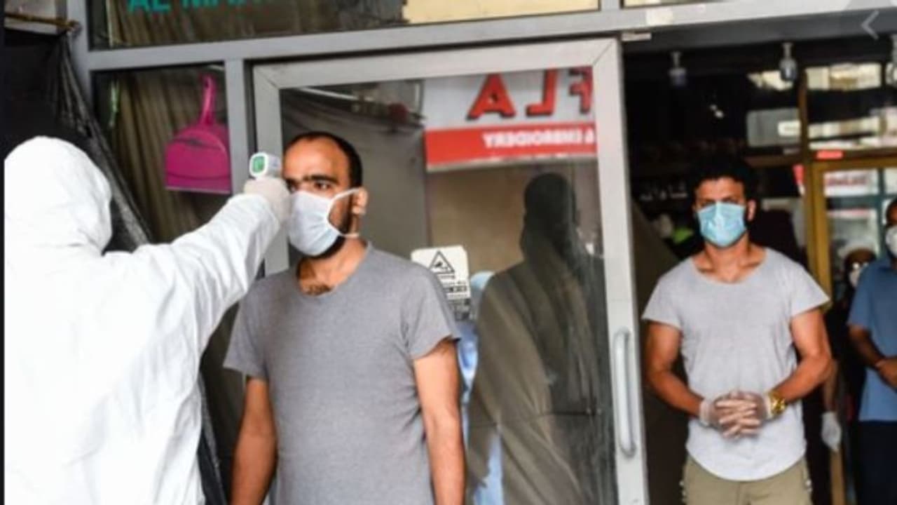 യുഎഇയില് കൊവിഡ് ബാധിതരില് കൂടുതലും 22 നും 44 നും ഇടയില് പ്രായമുള്ളവരെന്ന് ആരോഗ്യവകുപ്പ് യുഎഇയില് കൊവിഡ് ബാധിതരില് കൂടുതലും 22 നും 44 നും ഇടയില് പ്രായമുള്ളവരെന്ന് ആരോഗ്യവകുപ്പ്