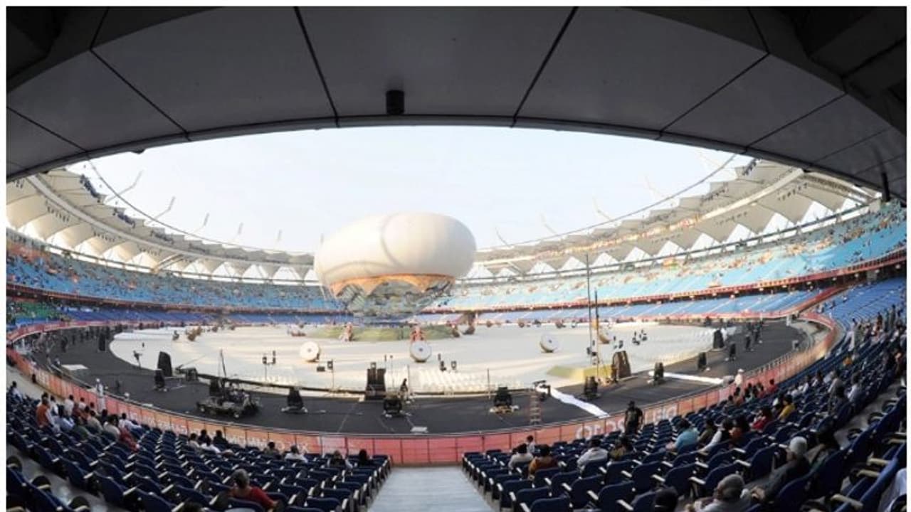 ജവഹർലാൽ നെഹ്റു സ്റ്റേഡിയം കൊവിഡ് 19 ബാധിതർക്കുള്ള ക്വാറന്റൈൻ കേന്ദ്രമാക്കാൻ തീരുമാനം ജവഹർലാൽ നെഹ്റു സ്റ്റേഡിയം കൊവിഡ് 19 ബാധിതർക്കുള്ള ക്വാറന്റൈൻ കേന്ദ്രമാക്കാൻ തീരുമാനം