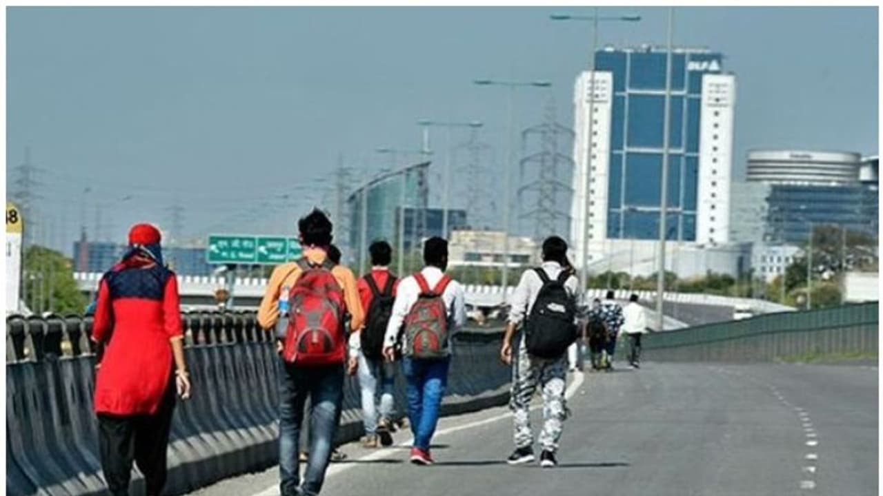 മംഗളൂരുവില് ഇന്ന് നിയന്ത്രണങ്ങള്ക്ക് ഇളവ്; രാവിലെ ആറ് മുതല് മൂന്ന് വരെ കടകളില് പോകാം മംഗളൂരുവില് ഇന്ന് നിയന്ത്രണങ്ങള്ക്ക് ഇളവ്; രാവിലെ ആറ് മുതല് മൂന്ന് വരെ കടകളില് പോകാം