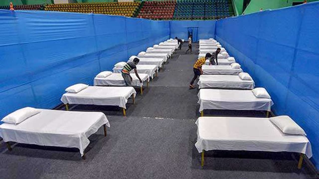 தனியார் நிறுவனங்கள் சார்பில் 5000 படுக்கைகள் தயார்..!! கொரோனா சிகிச்சைக்கு எடுக்கப்பட்ட அதிரடி..!!
