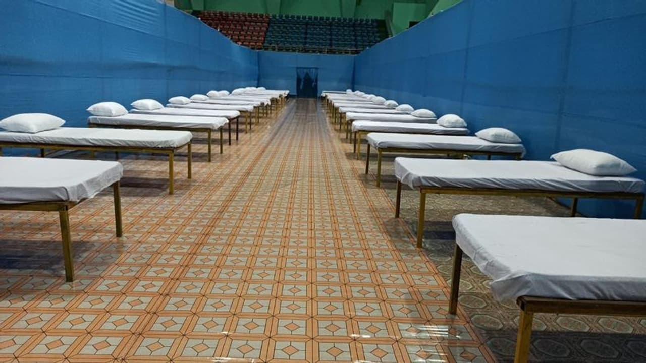 ಮಹಾಮಾರಿ ಕೊರೋನಾ ಆತಂಕ: 180 ರೋಗಿಗಳ ಸ್ಥಳಾಂತರಕ್ಕೆ ನಿರ್ಧಾರ ಮಹಾಮಾರಿ ಕೊರೋನಾ ಆತಂಕ: 180 ರೋಗಿಗಳ ಸ್ಥಳಾಂತರಕ್ಕೆ ನಿರ್ಧಾರ