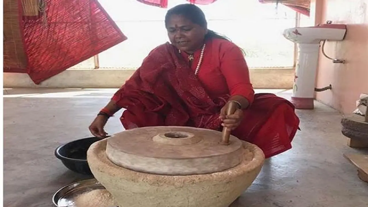 ఏపీ కంటే తెలంగాణ నుండే అధికంగా బియ్యం సేకరణ: కేంద్ర మంత్రి సాధ్వి నిరంజన్ జ్యోతి ఏపీ కంటే తెలంగాణ నుండే అధికంగా బియ్యం సేకరణ: కేంద్ర మంత్రి సాధ్వి నిరంజన్ జ్యోతి