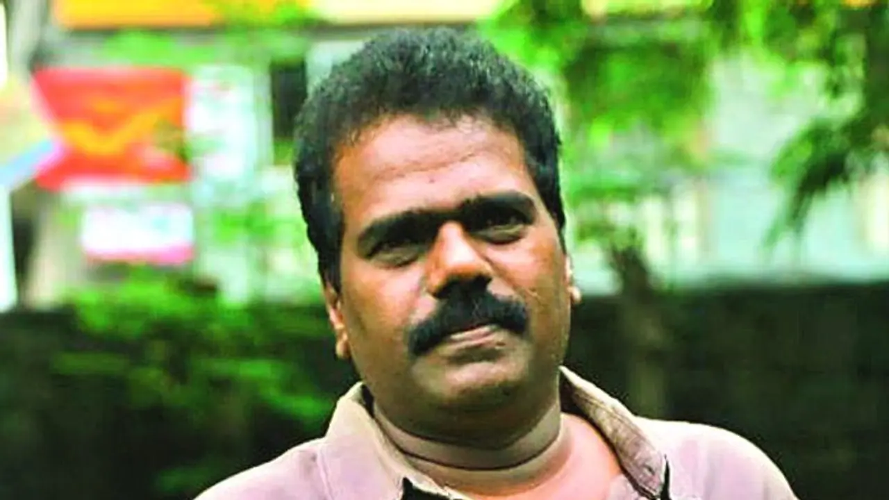 என்னை ராமதாசுக்கும் பிடிக்கல, திருமாவுக்கு பிடிக்கல.. இது தேவையா எனக்கு.. புலம்பும் தங்கர் பச்சான். என்னை ராமதாசுக்கும் பிடிக்கல, திருமாவுக்கு பிடிக்கல.. இது தேவையா எனக்கு.. புலம்பும் தங்கர் பச்சான்.