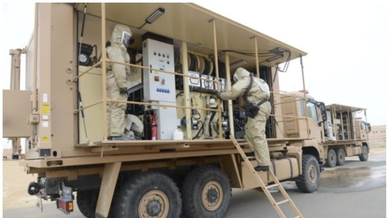 കൊവിഡ് 19; ഒമാനിലെ നിയന്ത്രണങ്ങൾ നാളെ മുതല് സൈന്യവും സുരക്ഷാ വിഭാഗങ്ങളും ഏറ്റെടുക്കും കൊവിഡ് 19; ഒമാനിലെ നിയന്ത്രണങ്ങൾ നാളെ മുതല് സൈന്യവും സുരക്ഷാ വിഭാഗങ്ങളും ഏറ്റെടുക്കും