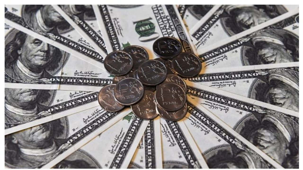 করোনা আতঙ্কে পথে দেখা নেই জনমানবের, জমেই রইল ১২০ কোটি টাকার পাহাড়