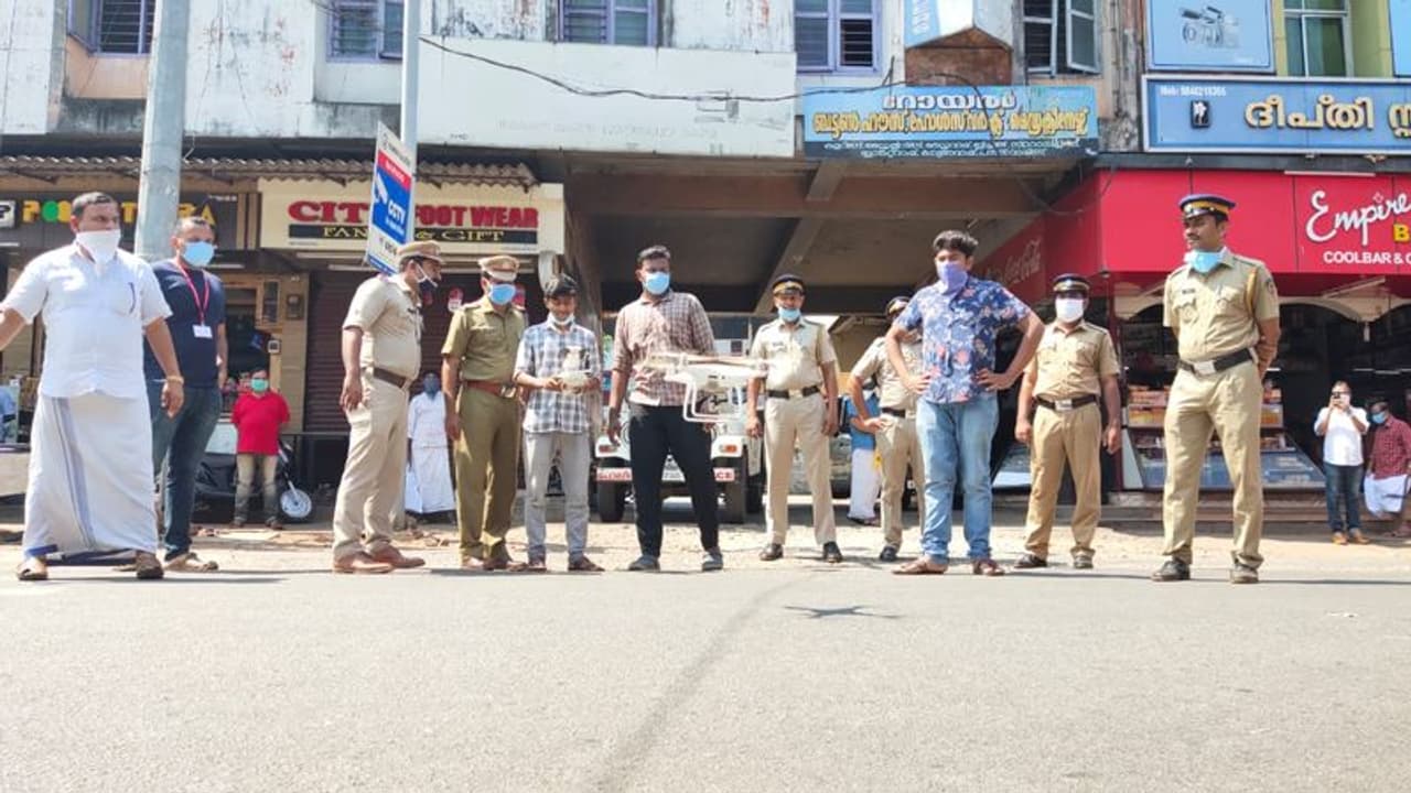 എടപ്പാളിൽ അഞ്ച് ആരോഗ്യപ്രവർത്തകർക്ക് കൊവിഡ്: സമ്പർക്കപ്പട്ടികയിൽ നൂറുകണക്കിനാളുകൾ എടപ്പാളിൽ അഞ്ച് ആരോഗ്യപ്രവർത്തകർക്ക് കൊവിഡ്: സമ്പർക്കപ്പട്ടികയിൽ നൂറുകണക്കിനാളുകൾ