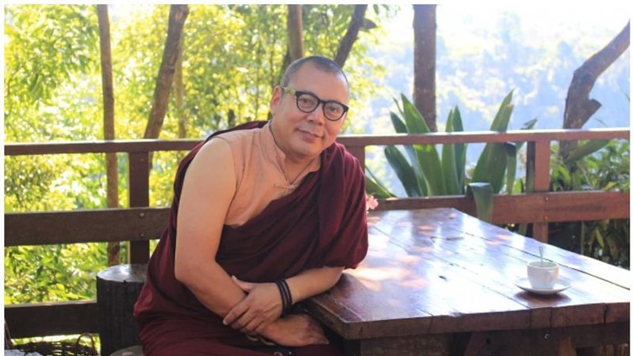 സൗജന്യ ചികിത്സകൊണ്ട് താങ്ങായ ആശുപത്രി, ഇന്ന് കൊവിഡിനെ പ്രതിരോധിക്കാന്‍ വിട്ടുകൊടുത്ത് ബുദ്ധ സന്യാസി