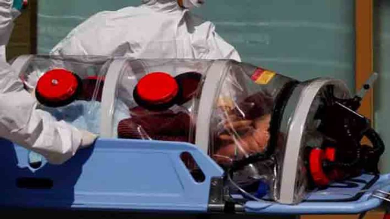 कोरोना संकट: यूपी में कोरोना से एक दिन में दूसरी मौत, गोरखपुर के बाद मेरठ में मरा Covid 19 का मरीज कोरोना संकट: यूपी में कोरोना से एक दिन में दूसरी मौत, गोरखपुर के बाद मेरठ में मरा Covid 19 का मरीज