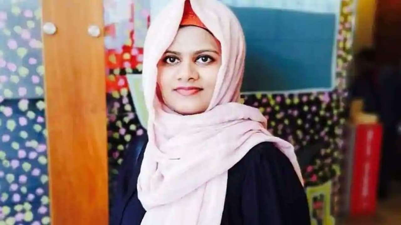 ಮದುವೆ ಮುಂದೂಡಿ ಕರ್ತವ್ಯ ಮುಂದುವರಿಸಿದ ವೈದ್ಯೆ; ಮಾದರಿಯಾದ ಡಾ. ಶಿಫಾ!