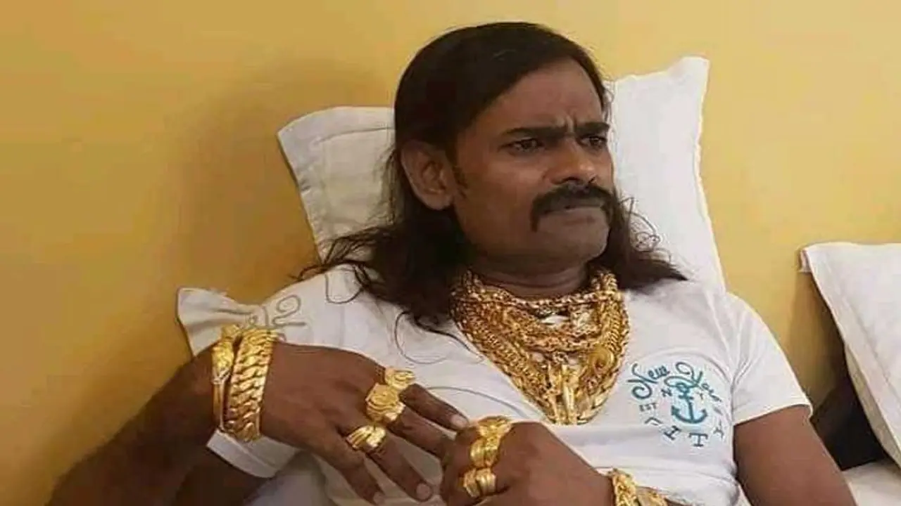 " ராக்கெட் ராஜா கிட்ட நான் பேசிக்கிறேன்".. வெளிய எடுக்குற வேலைய பாருங்க.. கோர்ட் வாசலில் கதறிய ஹரி நாடார். " ராக்கெட் ராஜா கிட்ட நான் பேசிக்கிறேன்".. வெளிய எடுக்குற வேலைய பாருங்க.. கோர்ட் வாசலில் கதறிய ஹரி நாடார்.