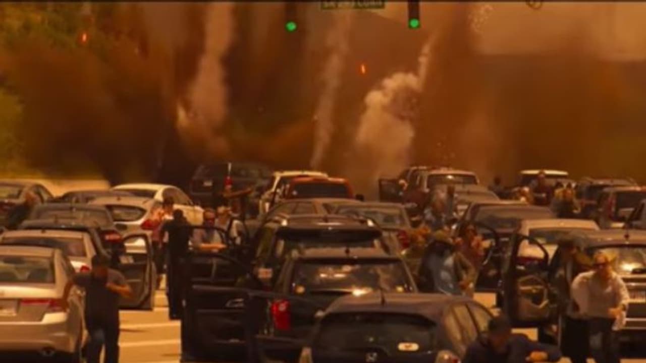 ഭീതിയുടെ മുള്മുനയില് നിര്ത്താന് ഒരു ഉല്ക്ക! 'ഗ്രീന്ലാന്ഡ്' ട്രെയ്ലര് ഭീതിയുടെ മുള്മുനയില് നിര്ത്താന് ഒരു ഉല്ക്ക! 'ഗ്രീന്ലാന്ഡ്' ട്രെയ്ലര്