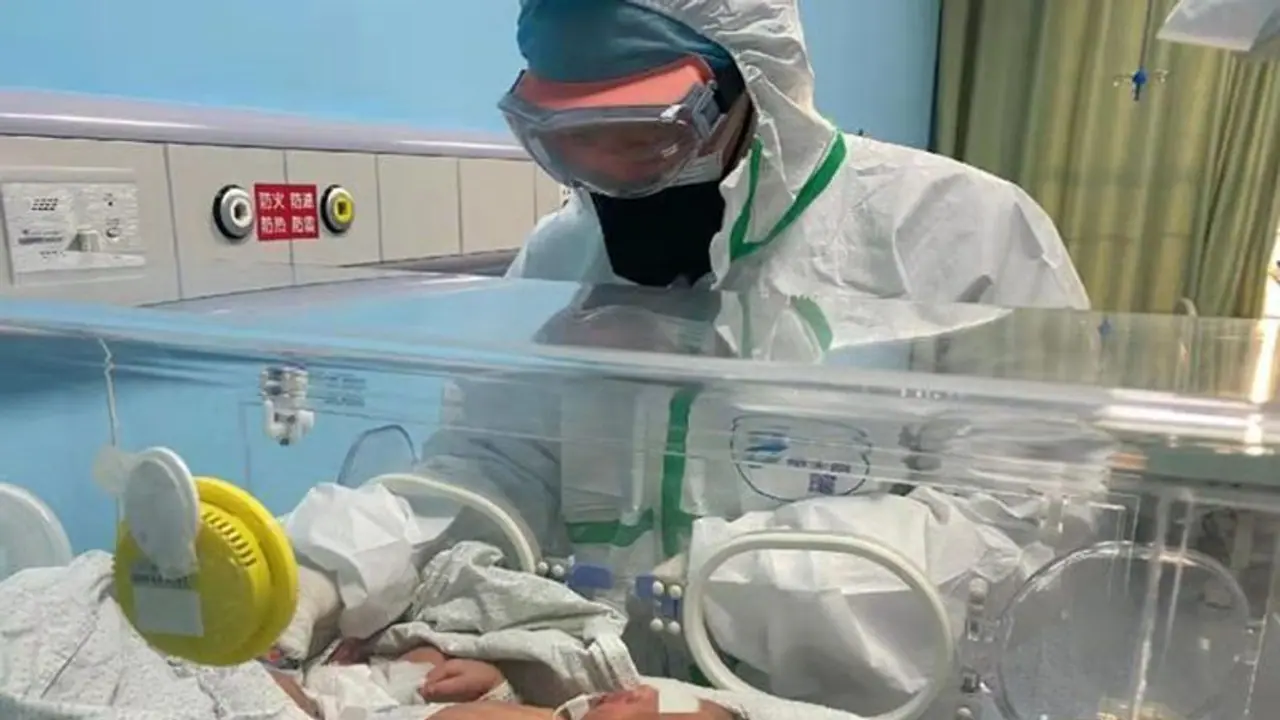 కరోనా సోకి ఆరు వారాల పసికందు మృతి కరోనా సోకి ఆరు వారాల పసికందు మృతి