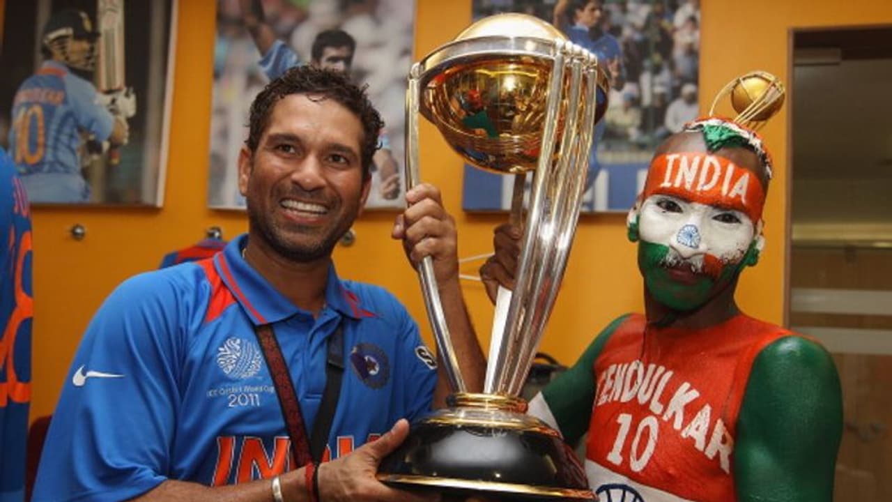 Bihar में 'भगवान' के भक्त के साथ ये कैसा बर्ताव.. Sachin Tendulkar के सबसे बड़े फैन को लात मारी, गाली दी