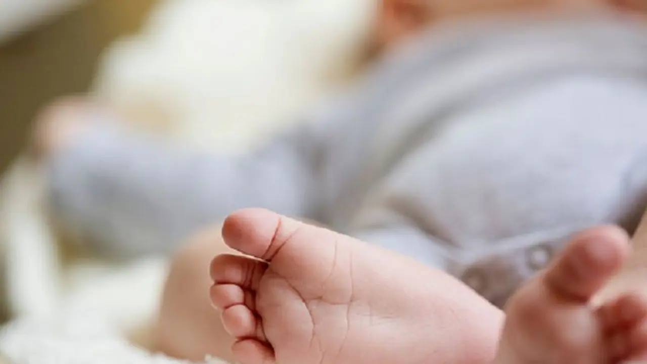 അങ്കമാലിയിലെ കുഞ്ഞിന്റെ നിലയിൽ പുരോ​ഗതിയില്ല; ചികിത്സാച്ചെലവ് ഏറ്റെടുത്ത് ശിശുക്ഷേമസമിതി