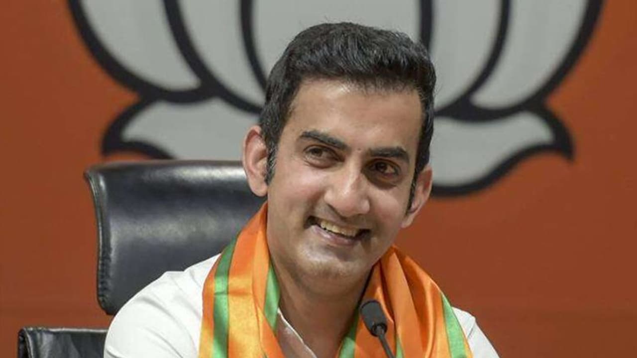 ഒരു മാസത്തേതല്ല, രണ്ട് വര്ഷത്തെ ശമ്പളം; കൊവിഡ് പ്രതിരോധത്തില് സഹായവുമായി ഗംഭീര് ഒരു മാസത്തേതല്ല, രണ്ട് വര്ഷത്തെ ശമ്പളം; കൊവിഡ് പ്രതിരോധത്തില് സഹായവുമായി ഗംഭീര്