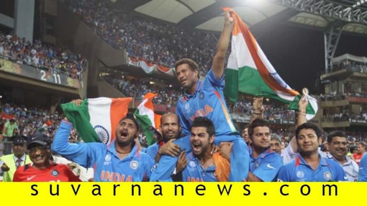 ಸಚಿನ್ರನ್ನ ಹೆಗಲ ಮೇಲೆ ಕೊಹ್ಲಿ ಹೊತ್ತು ತಿರುಗಿದ್ದೇಕೆ..? ರಹಸ್ಯ ಬಿಚ್ಚಿಟ್ಟ ಸೆಹ್ವಾಗ್ ಸಚಿನ್ರನ್ನ ಹೆಗಲ ಮೇಲೆ ಕೊಹ್ಲಿ ಹೊತ್ತು ತಿರುಗಿದ್ದೇಕೆ..? ರಹಸ್ಯ ಬಿಚ್ಚಿಟ್ಟ ಸೆಹ್ವಾಗ್