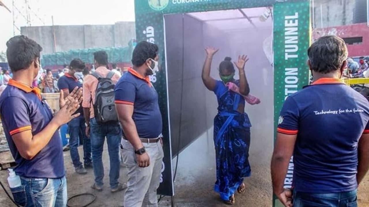 ವೈರಸ್‌ನಿಂದ ರಕ್ಷಿಸಲು ತ.ನಾಡಲ್ಲಿ ಸುರಂಗ!ಇದರೊಳಗೆ ಹಾದು ಹೋದರೆ ಜನರು ಸೋಂಕುಮುಕ್ತ!